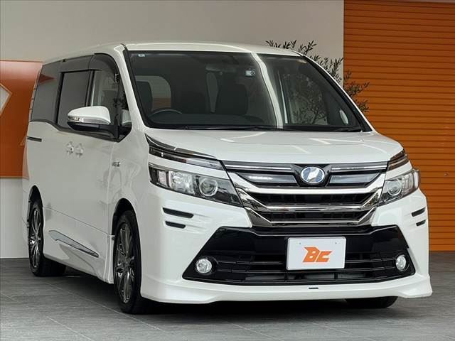 صورة 8 لـ 2014 Toyota VOXY
