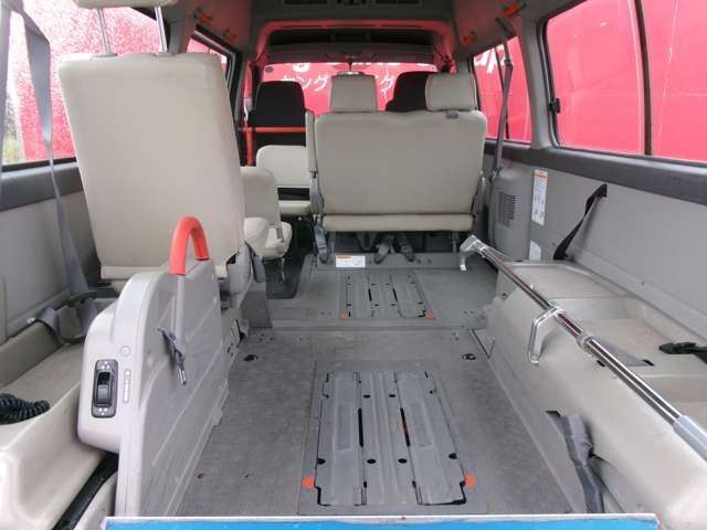 صورة مصغرة 3 لـ 2012 Nissan CARAVAN