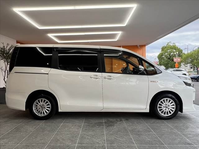 صورة مصغرة 12 لـ 2014 Toyota VOXY