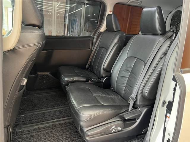 صورة مصغرة 19 لـ 2014 Toyota VOXY