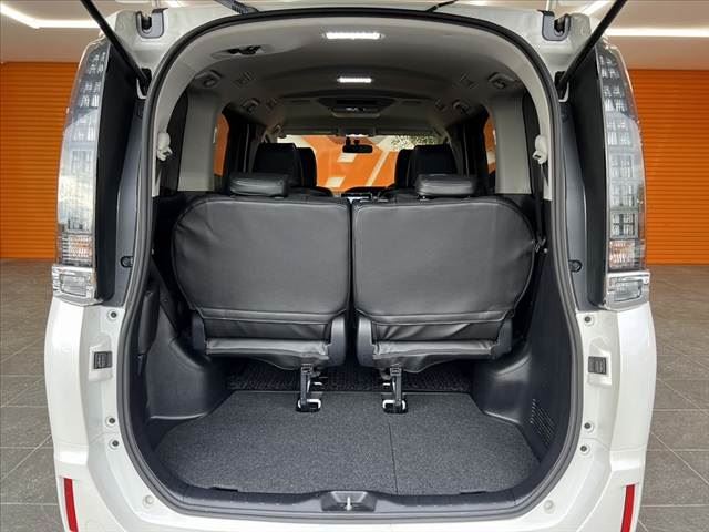 صورة مصغرة 21 لـ 2014 Toyota VOXY