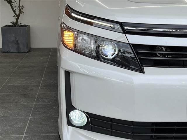 صورة مصغرة 37 لـ 2014 Toyota VOXY