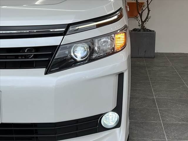 صورة مصغرة 38 لـ 2014 Toyota VOXY