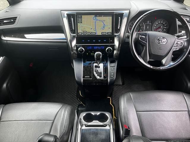 2017 Toyota VELLFIRE photo 3