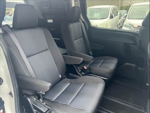 صورة مصغرة 14 لـ 2014 Toyota NOAH