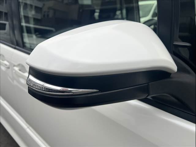صورة مصغرة 31 لـ 2014 Toyota NOAH