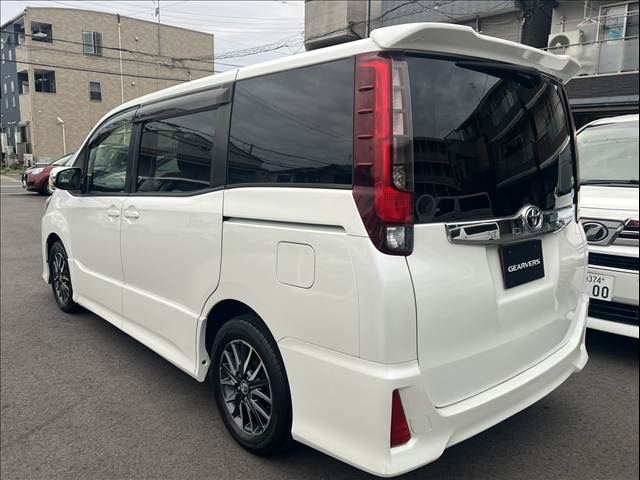 صورة مصغرة 10 لـ 2014 Toyota NOAH