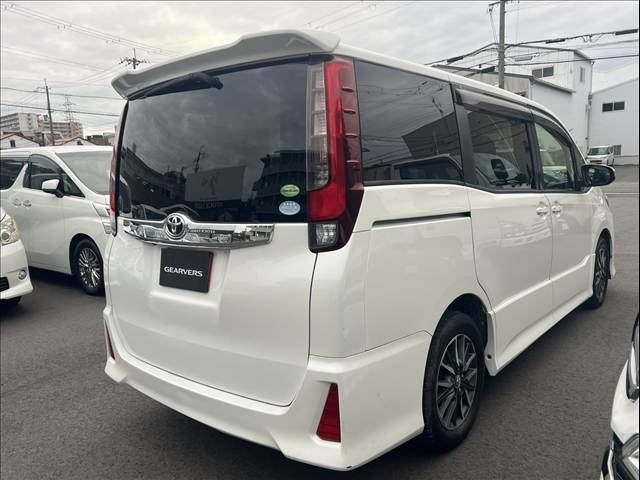 صورة مصغرة 8 لـ 2014 Toyota NOAH
