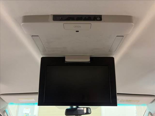 2013 Toyota VELLFIRE photo 6