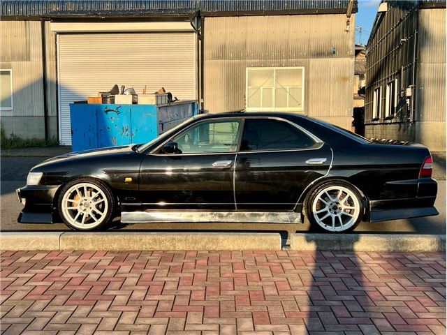 2000 Nissan LAUREL 照片 8