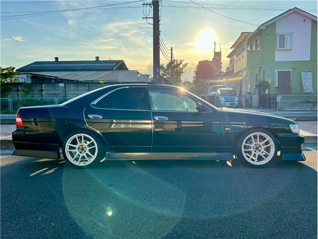 2000 Nissan LAUREL 照片 7