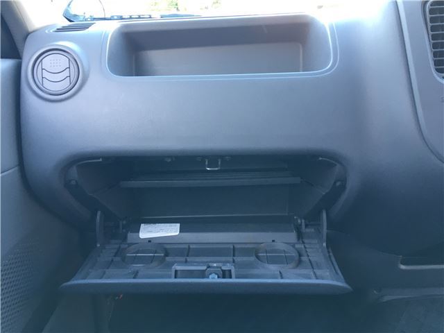 2003 Nissan CARAVAN 缩略图 32