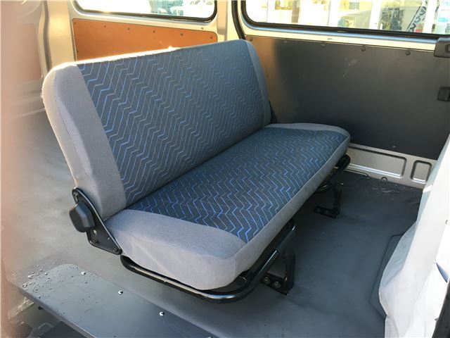 2003 Nissan CARAVAN 缩略图 38
