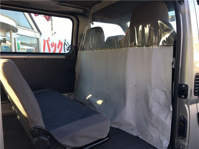 2003 Nissan CARAVAN 缩略图 40