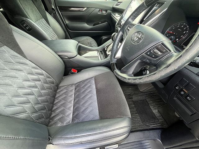 2016 Toyota VELLFIRE photo 4