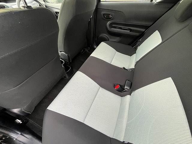 2013 Toyota AQUA — фото 10