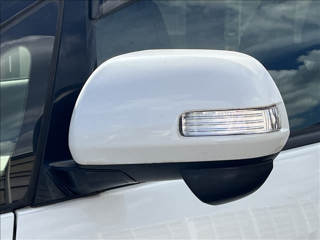 2014 Toyota ESTIMA photo 9