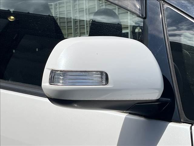 2014 Toyota ESTIMA photo 8