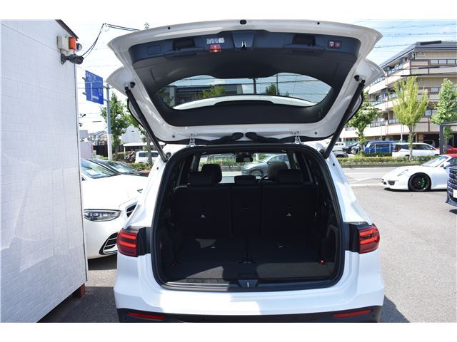 صورة مصغرة 28 لـ 2025 Mercedes-BENZ GLB-CLASS AMG