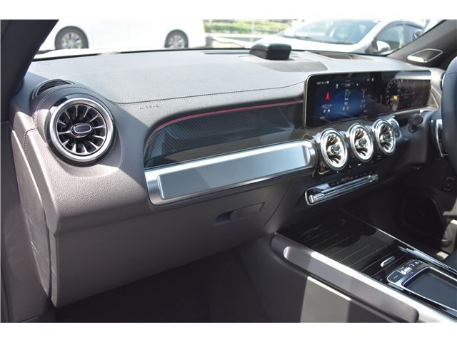 صورة مصغرة 48 لـ 2025 Mercedes-BENZ GLB-CLASS AMG