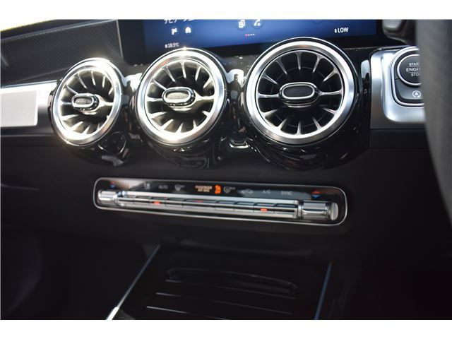 صورة مصغرة 66 لـ 2025 Mercedes-BENZ GLB-CLASS AMG
