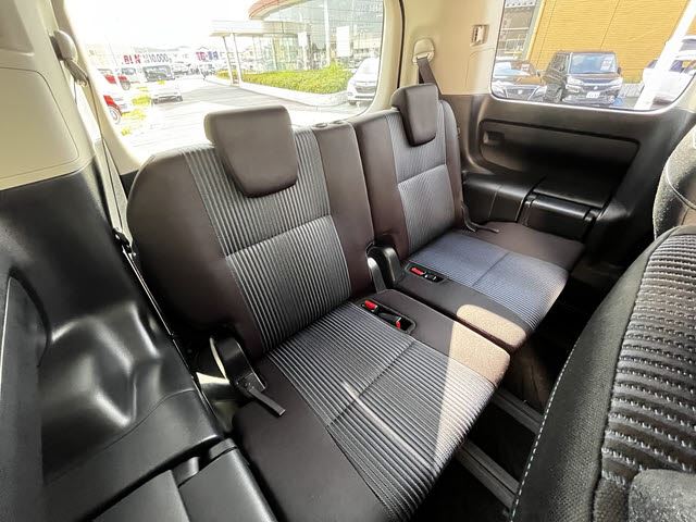 2015 Toyota VOXY 照片 10