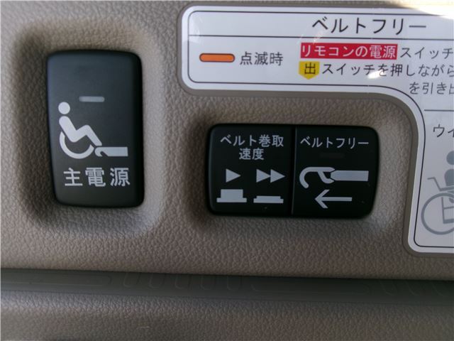 2012 Honda N-BOX+ 照片 9