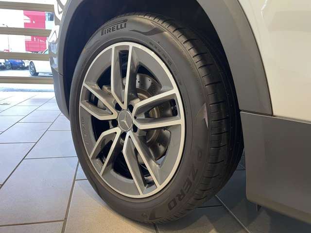 صورة مصغرة 12 لـ 2023 Mercedes-BENZ GLB-CLASS AMG