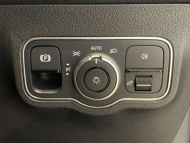 صورة مصغرة 25 لـ 2023 Mercedes-BENZ GLB-CLASS AMG