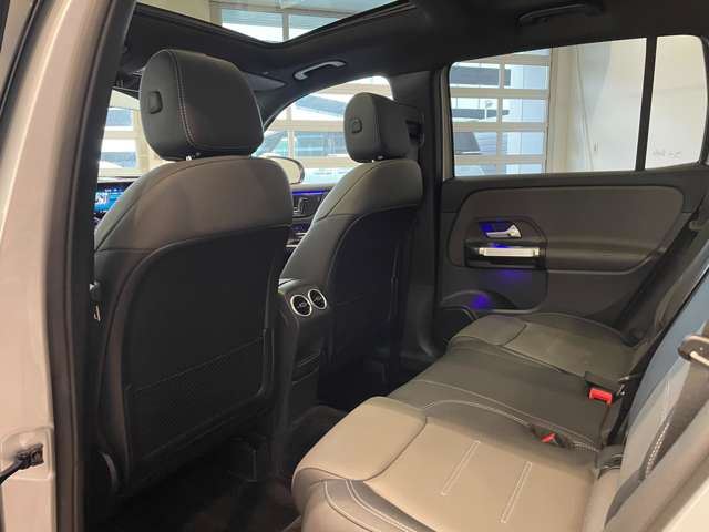 صورة مصغرة 33 لـ 2023 Mercedes-BENZ GLB-CLASS AMG