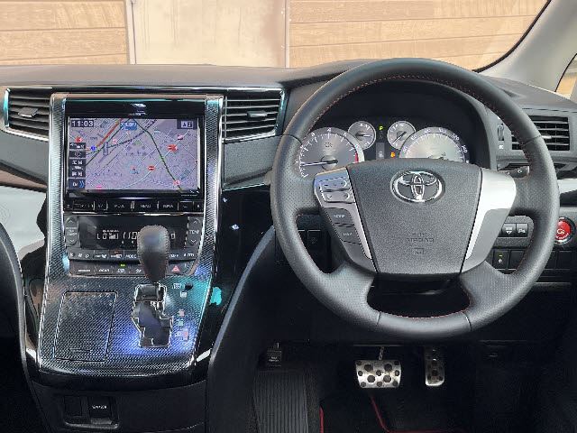 2014 Toyota VELLFIRE photo 2