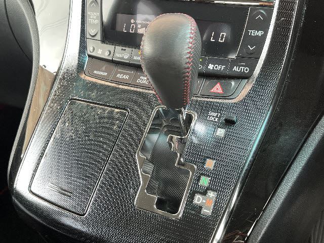 صورة مصغرة 20 لـ 2014 Toyota VELLFIRE