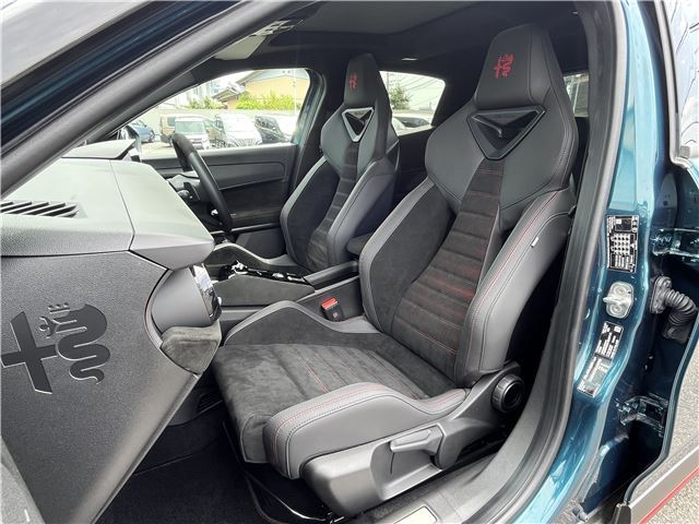 2025 ALFA Romeo JUNIOR 缩略图 14