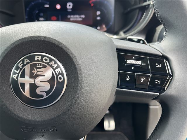 2025 ALFA Romeo JUNIOR 缩略图 52