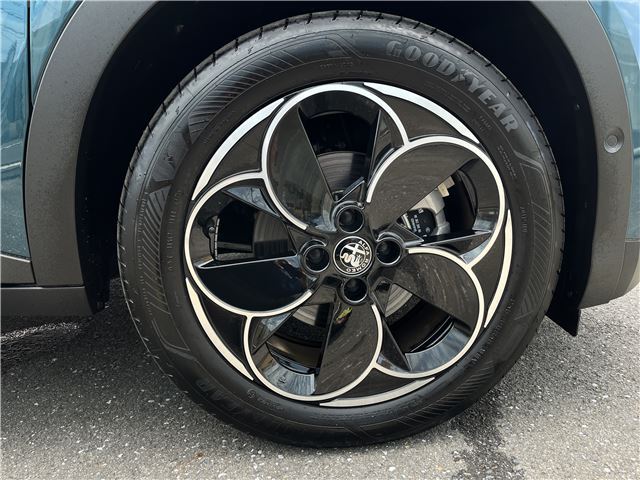 2025 ALFA Romeo JUNIOR 缩略图 71