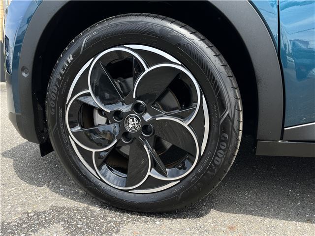 2025 ALFA Romeo JUNIOR 缩略图 73