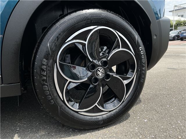 2025 ALFA Romeo JUNIOR 缩略图 74