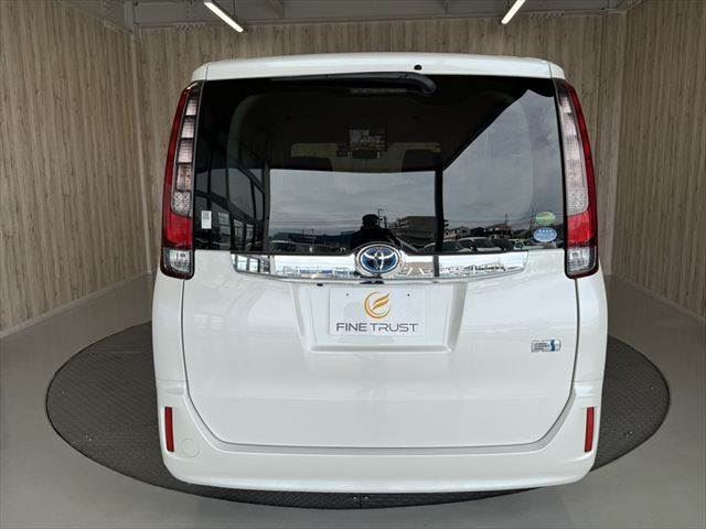 صورة مصغرة 22 لـ 2016 Toyota NOAH
