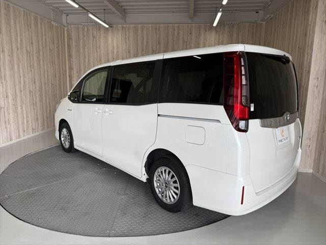 صورة مصغرة 23 لـ 2016 Toyota NOAH