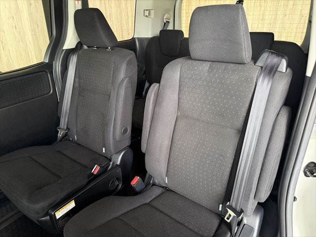 صورة مصغرة 39 لـ 2016 Toyota NOAH