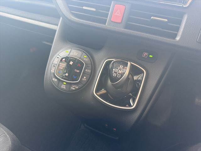 صورة مصغرة 41 لـ 2016 Toyota NOAH