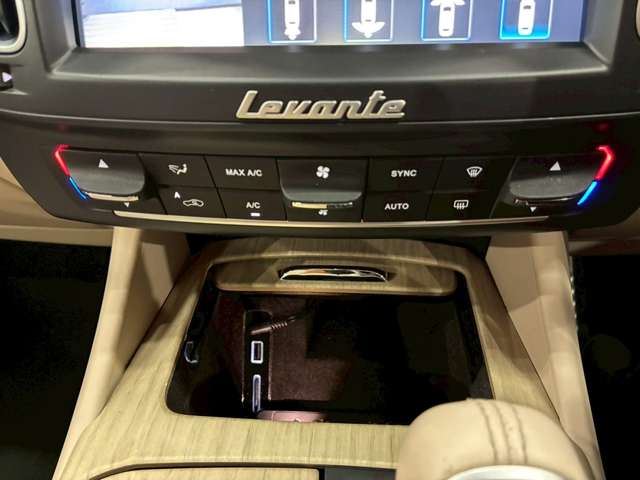 2017 Maserati LEVANTE 缩略图 38