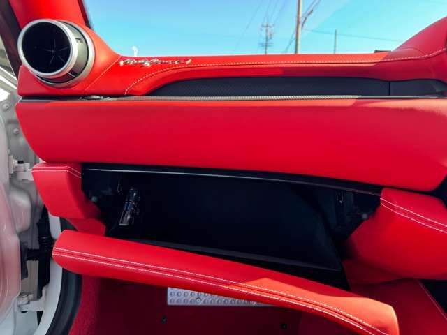 صورة مصغرة 32 لـ 2023 Ferrari PORTOFINO M