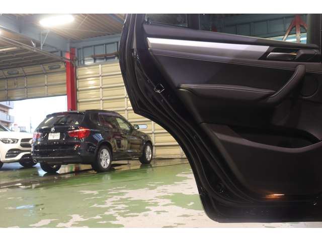 2017 BMW X4 缩略图 22