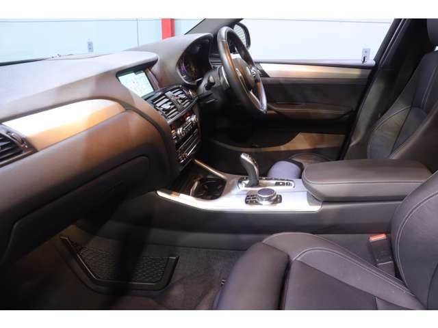 2017 BMW X4 缩略图 27
