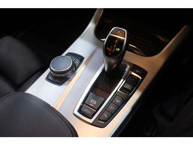 2017 BMW X4 缩略图 35