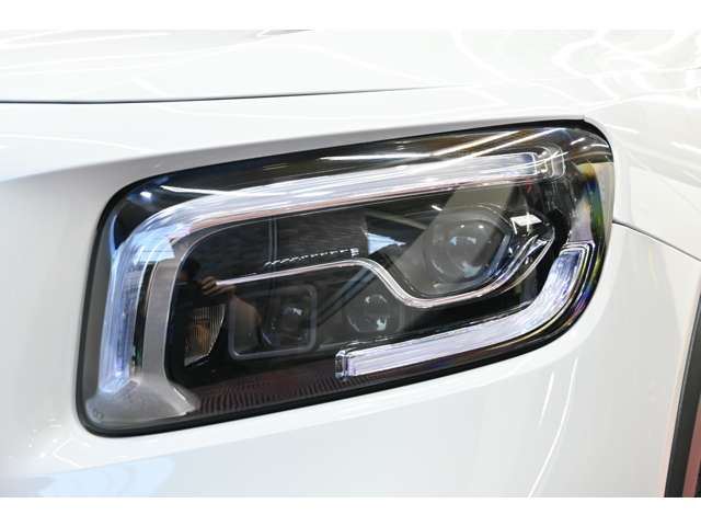 2015 Mercedes-BENZ GLB — миниатюра 21