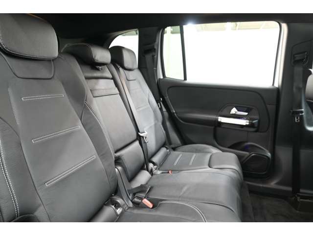 2015 Mercedes-BENZ GLB — миниатюра 30