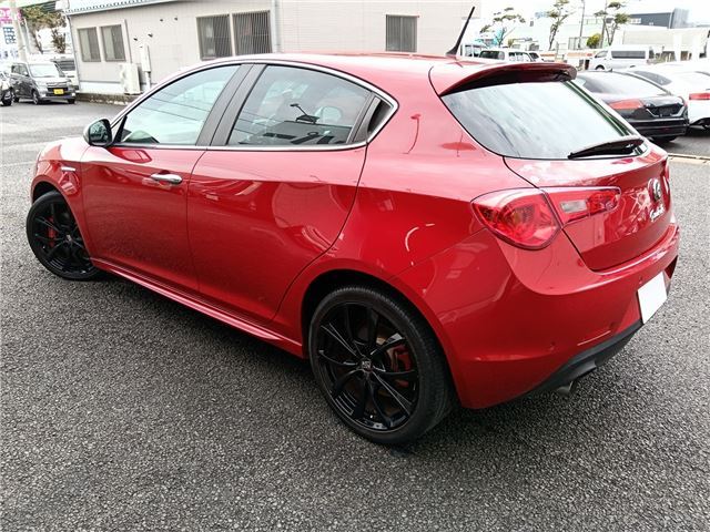 2012 ALFA Romeo GIULIETTA photo 2