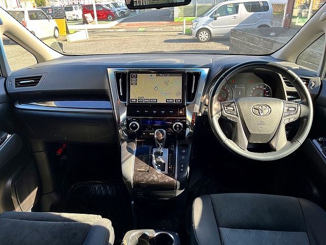 2018 Toyota VELLFIRE photo 2